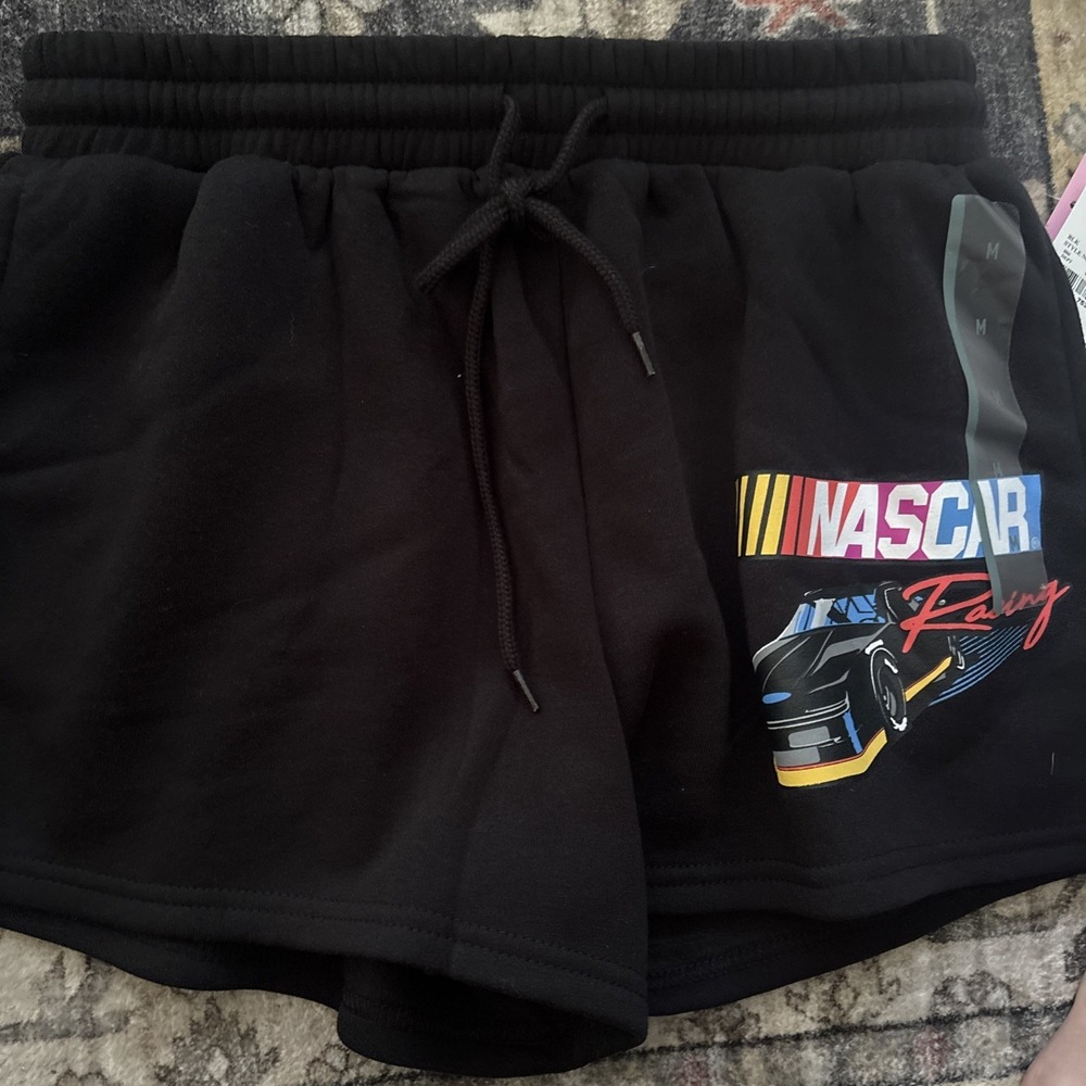 Women's Nascar Shorts Size Medium 8-10 Black